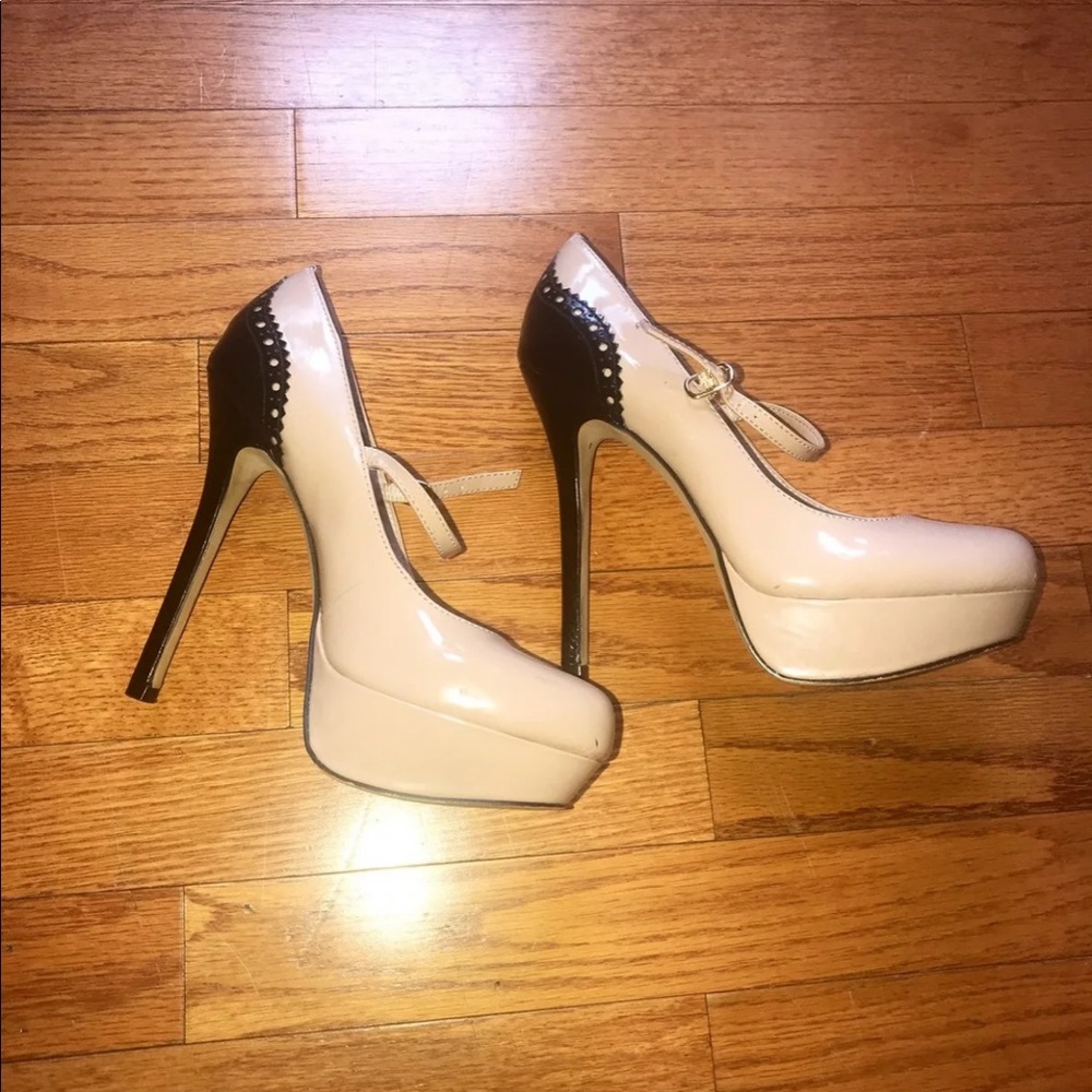 Bakers Colorblock Tan & Black High Platform Heels